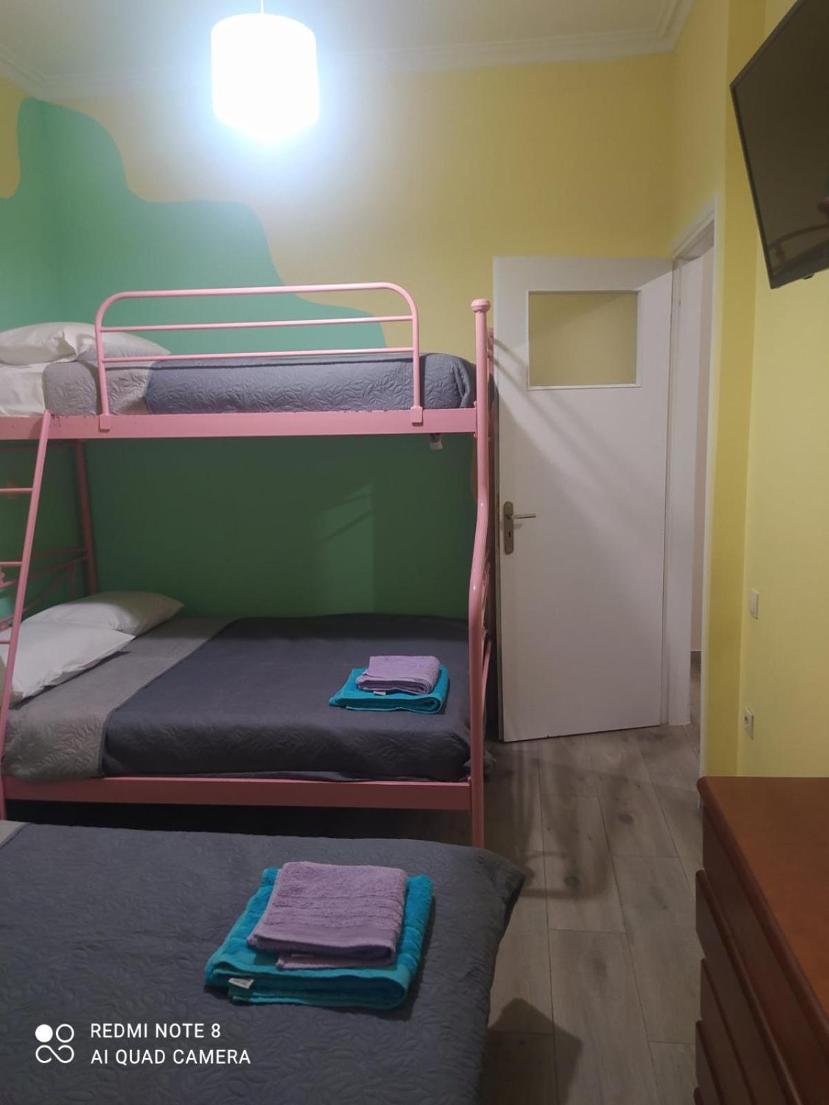 דירות Λουτράκι Κέντρο חדר תמונה